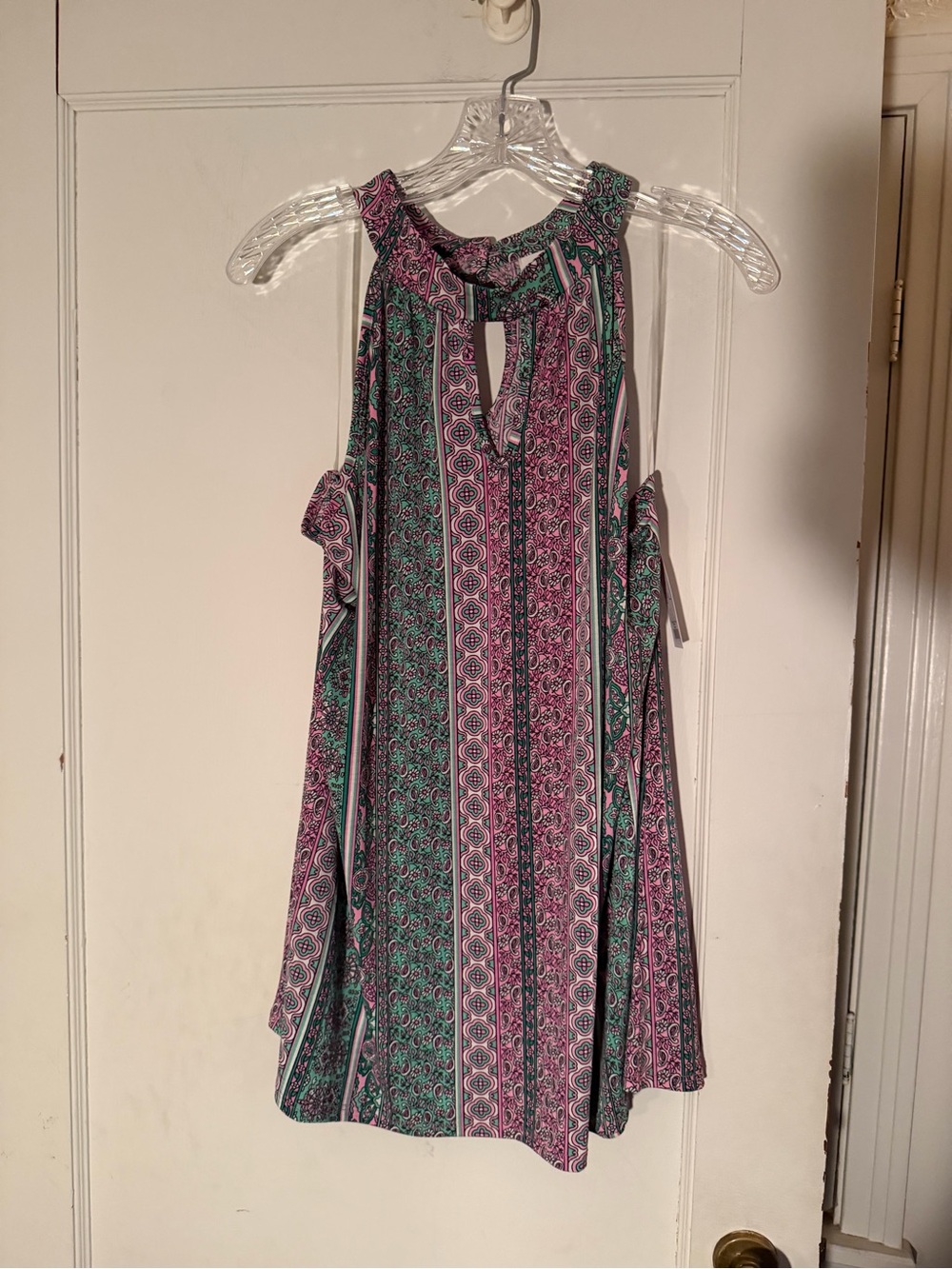 Sleeveless Pink & Green Patterned Summer Tank Top